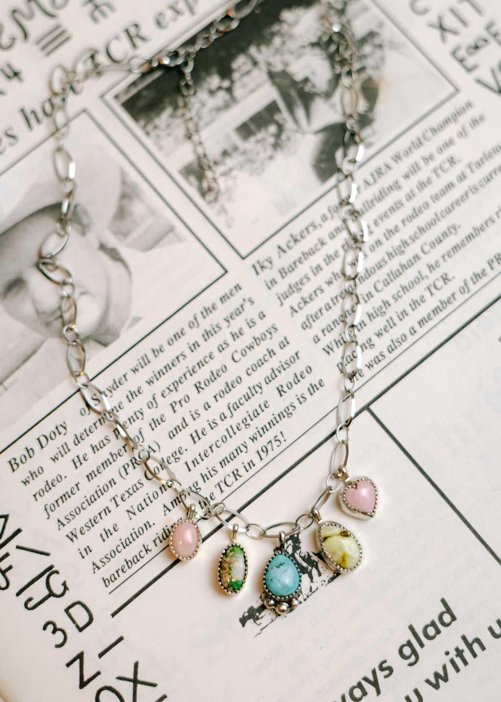 the magnolia choker