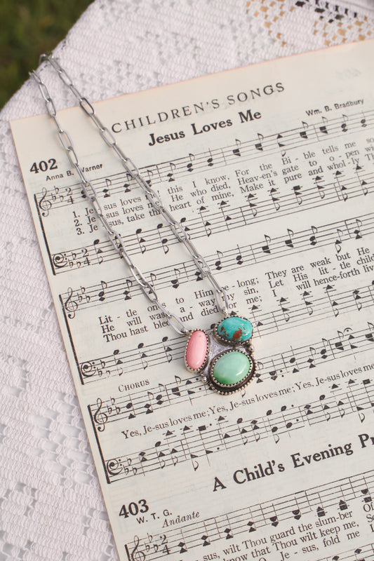 the belle cluster necklace