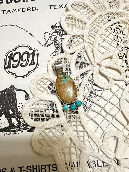 the oval pendant