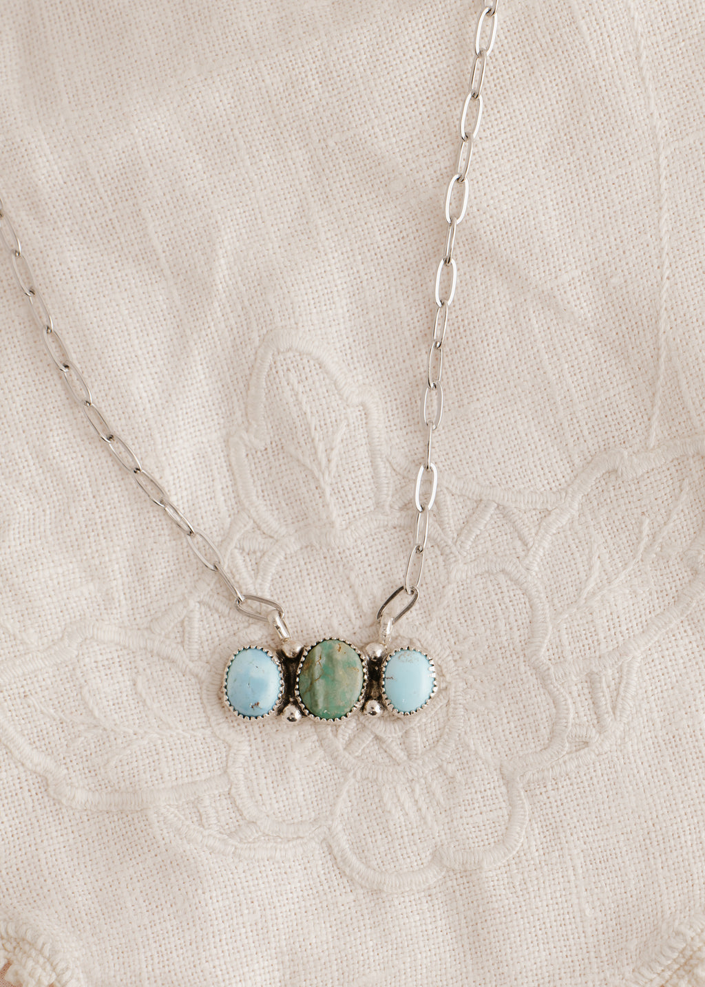 the dusty trails bar necklace