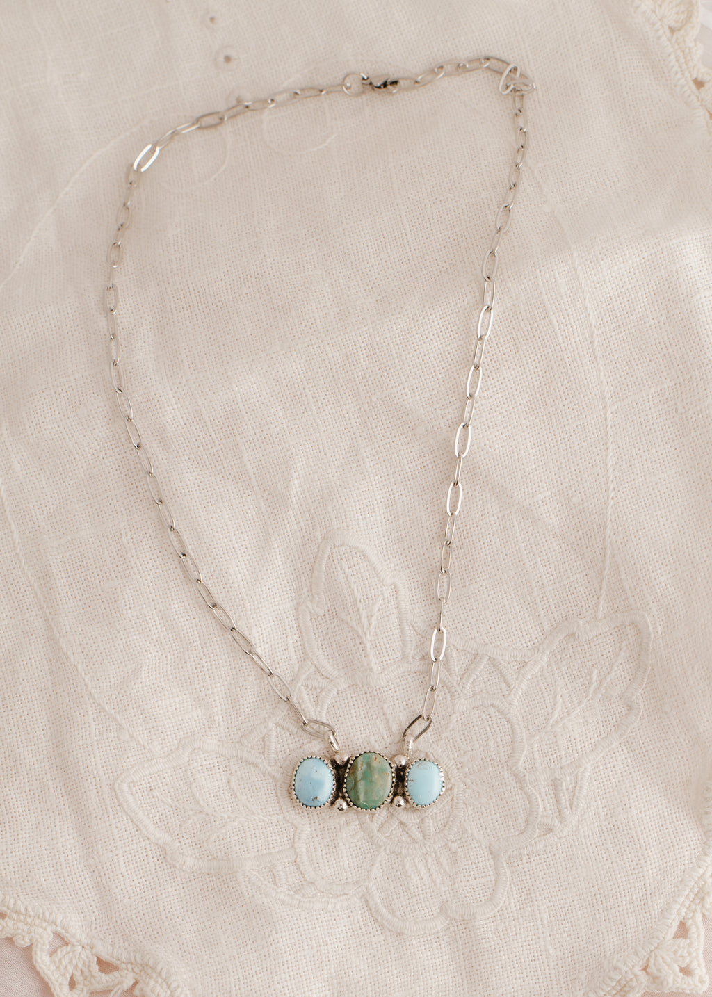the dusty trails bar necklace