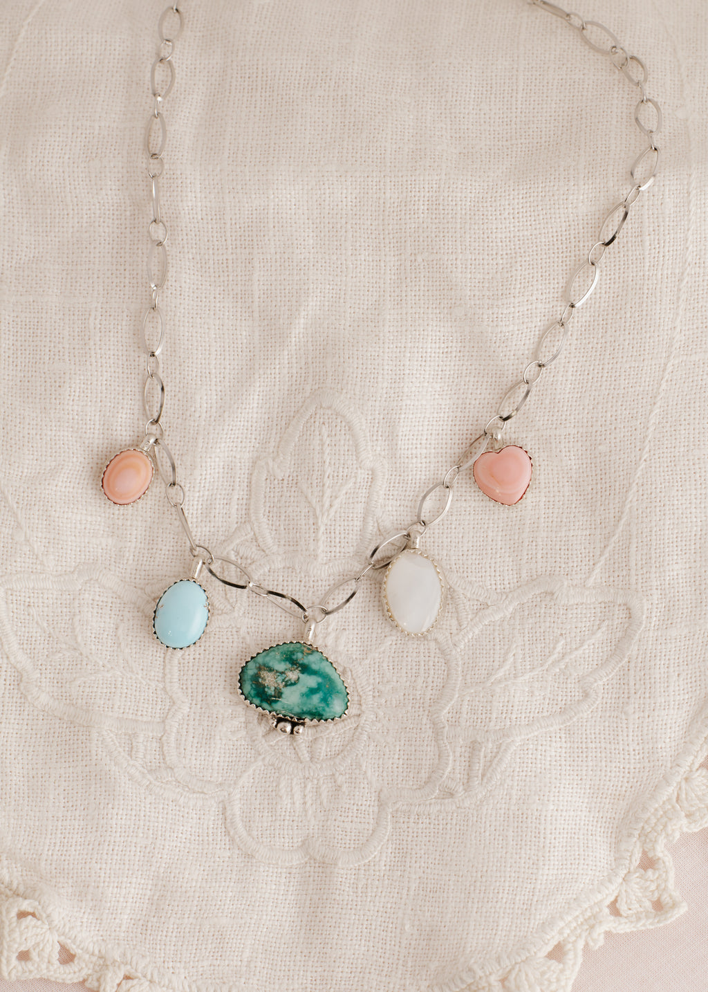 the desert rose choker